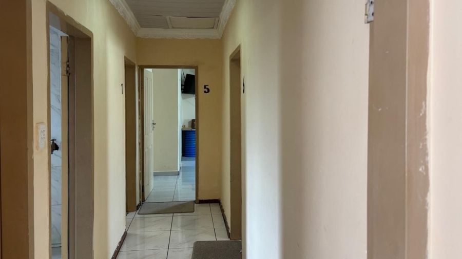7 Bedroom Property for Sale in Mogwase Unit 4 North West